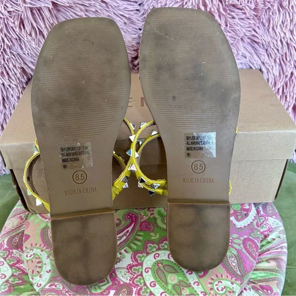 Steve Madden Yellow Studded Sandals - Picture 4 of 7